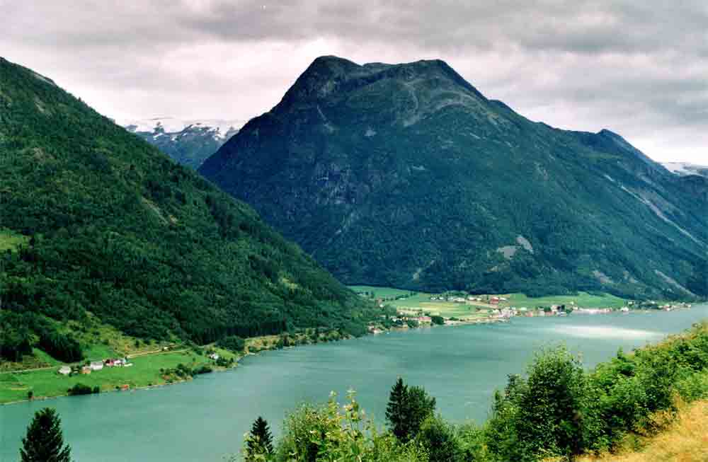 180 - Noruega - fiordo - 2001